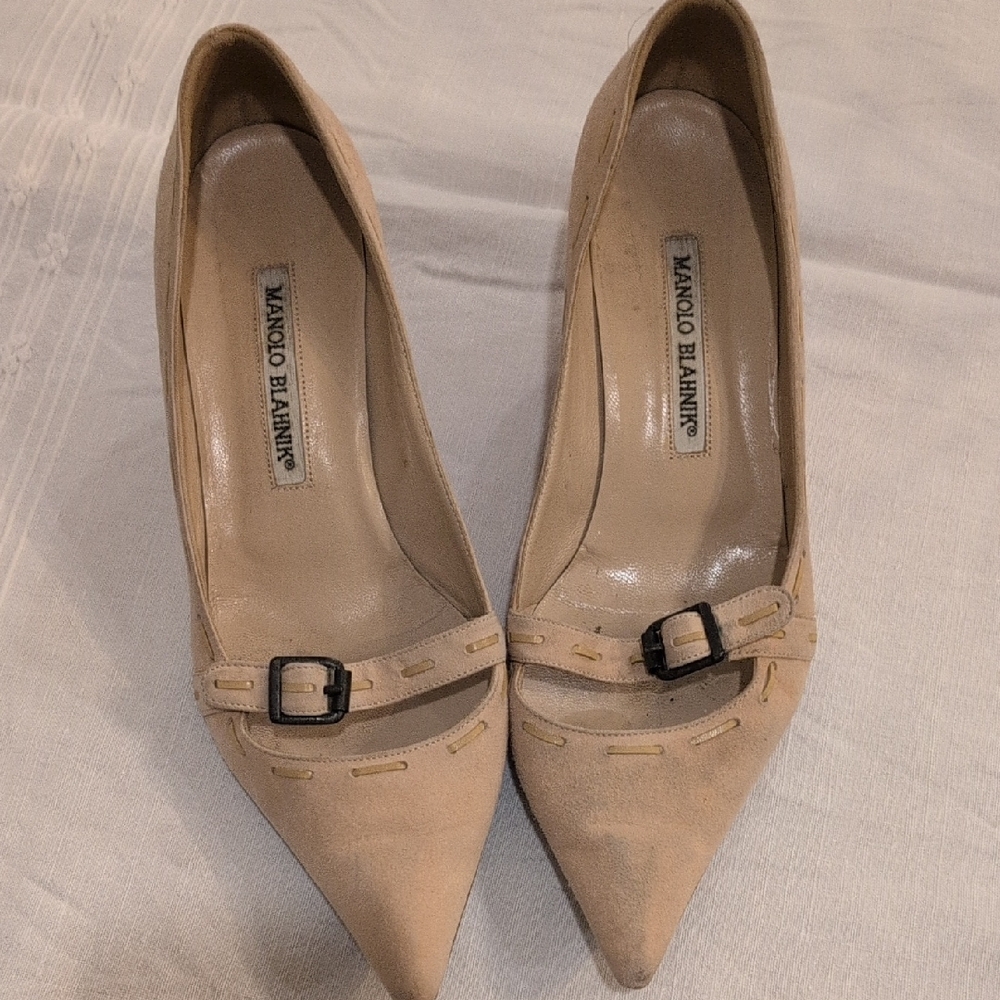 Manolo Blahnik Cream Heels with Buckle, Y2K, Kitten Heel, 7.5 / 37.5
